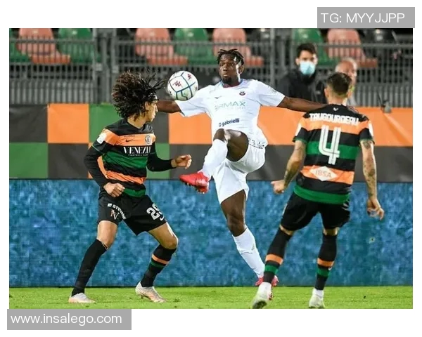 巴里与奇塔代拉的激烈对决揭示意乙联赛的竞争格局与未来走向